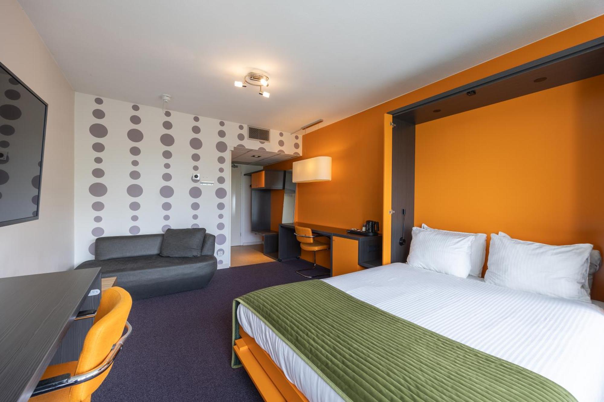 เบสต์ เวสเทิร์น พลัส รอตเตอร์ดัม แอร์พอร์ต โฮเต็ล Hotel ภายนอก รูปภาพ