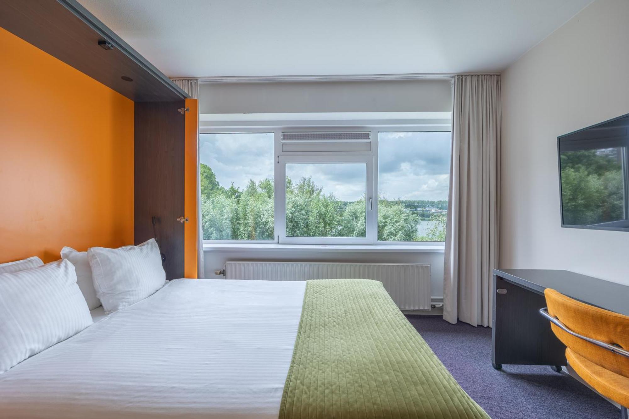 เบสต์ เวสเทิร์น พลัส รอตเตอร์ดัม แอร์พอร์ต โฮเต็ล Hotel ภายนอก รูปภาพ