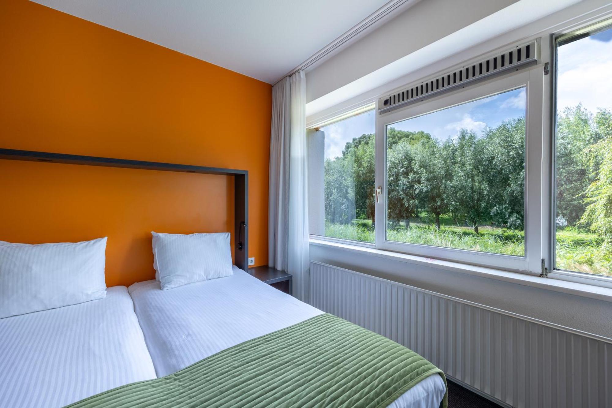เบสต์ เวสเทิร์น พลัส รอตเตอร์ดัม แอร์พอร์ต โฮเต็ล Hotel ภายนอก รูปภาพ